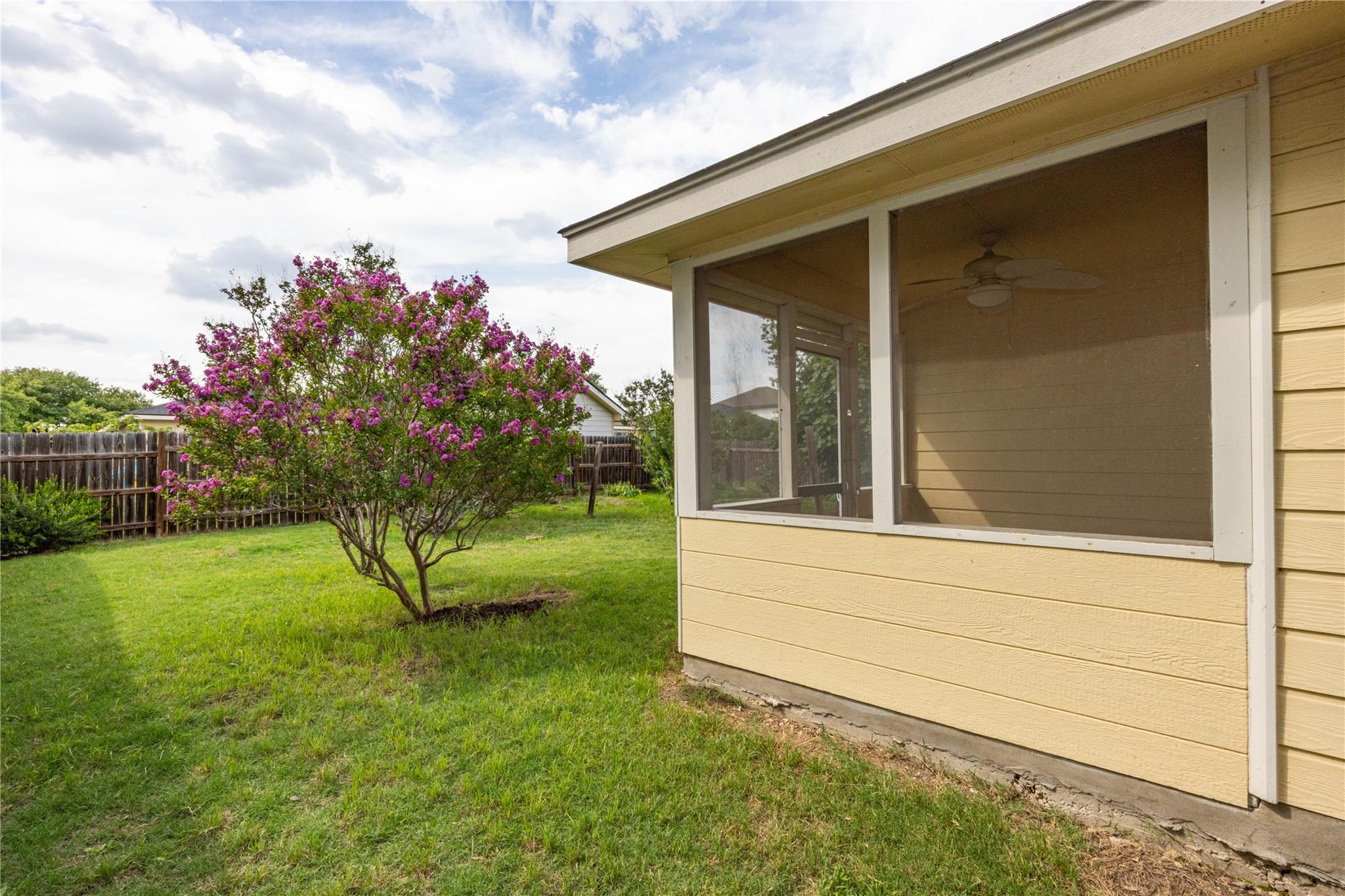 Image 4 of 30 For 3259 Wren Brook Dr