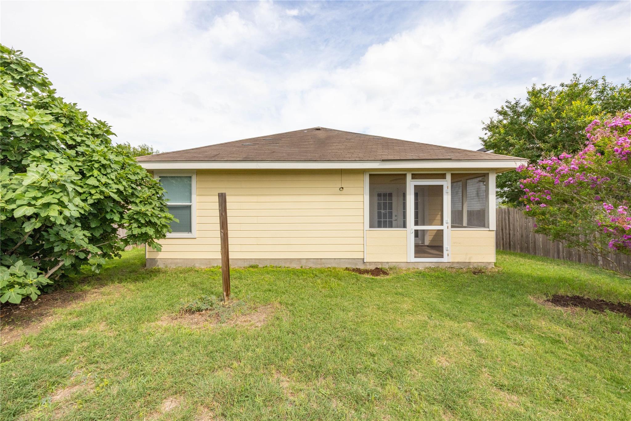 Image 7 of 30 For 3259 Wren Brook Dr