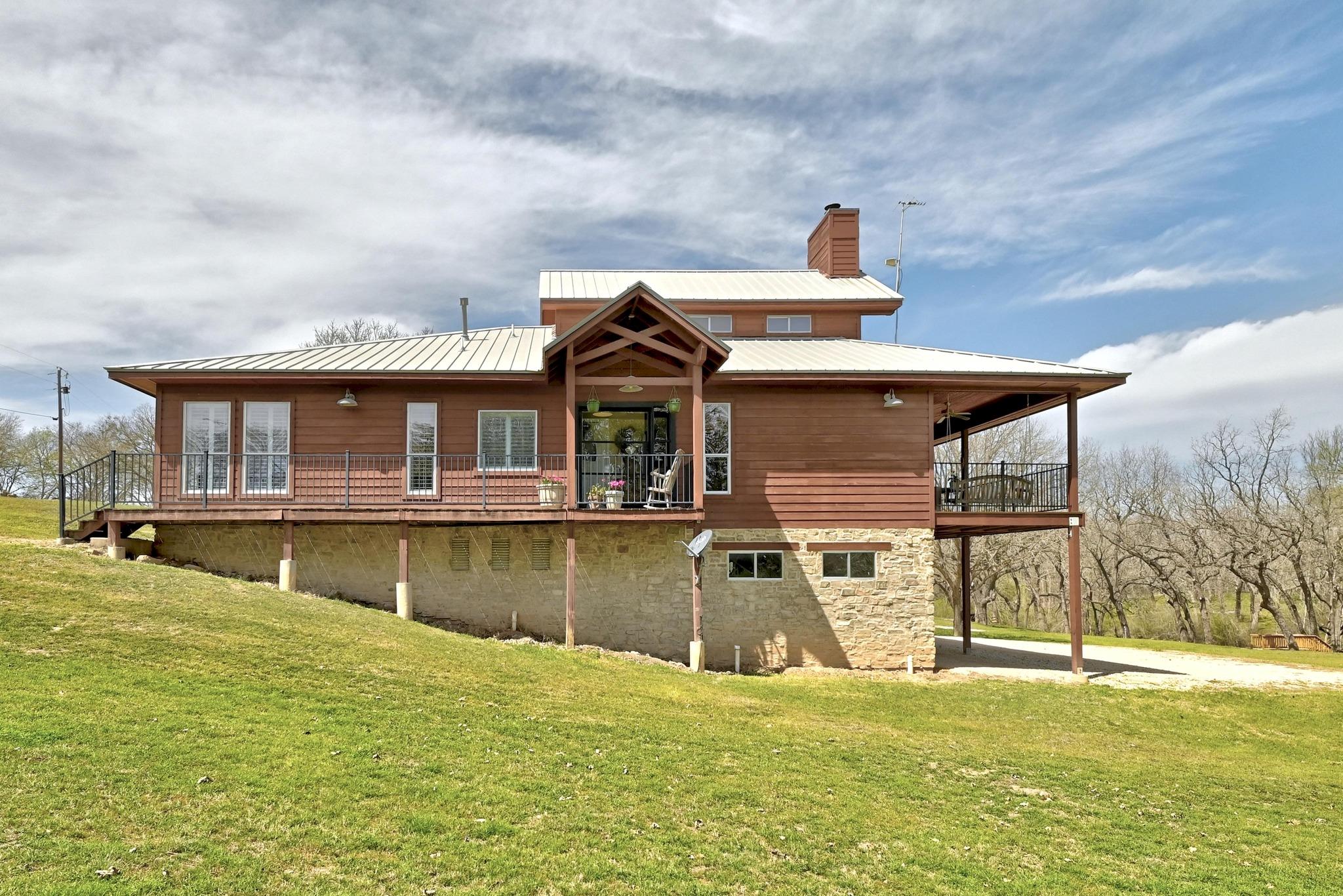 Image 5 of 39 For 398 Redbird Ln