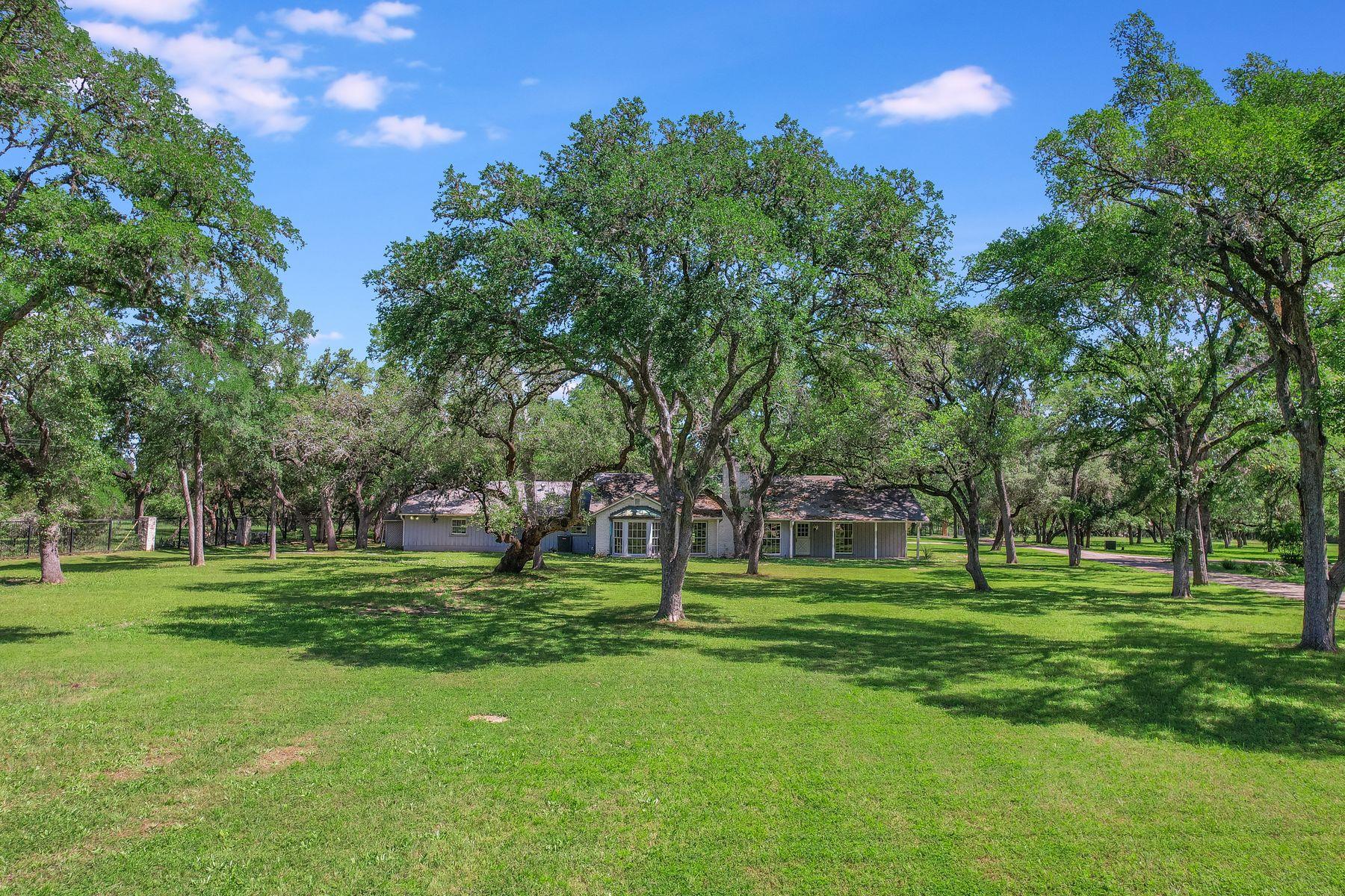 Image 3 of 15 For 780 Oakdale Dr