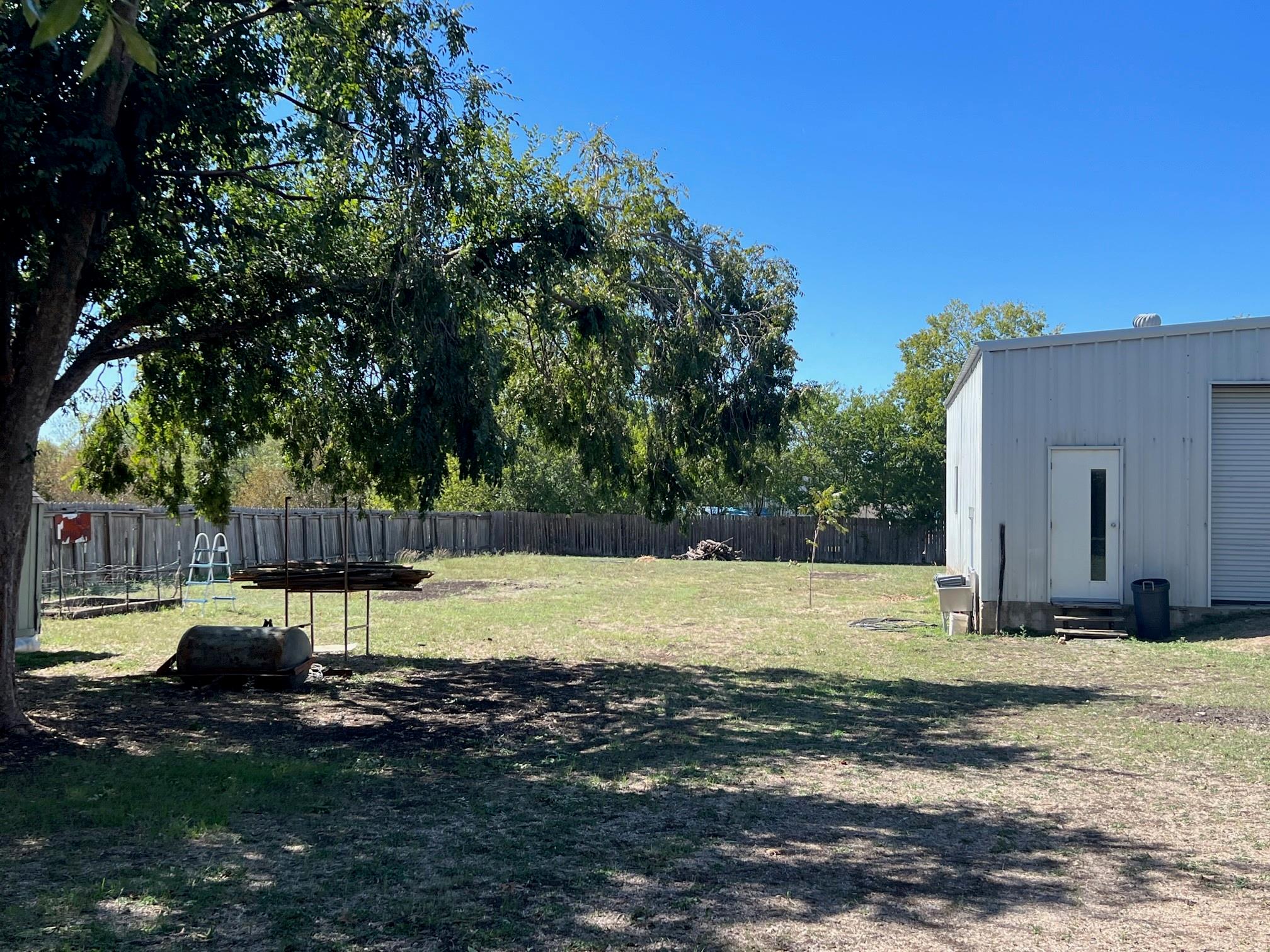 Image 8 of 26 For 217 Green Pasture Dr