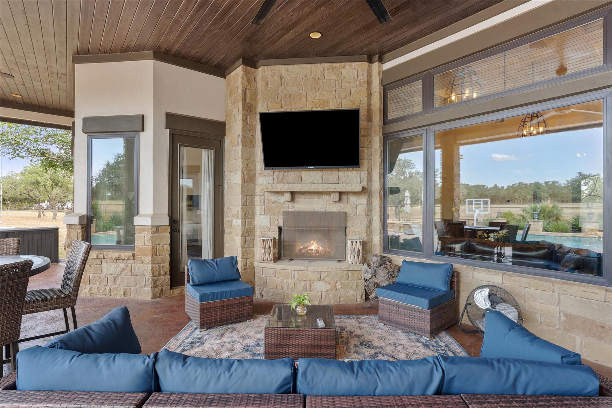 Image 8 of 40 For 2700 County Road 282 Rd