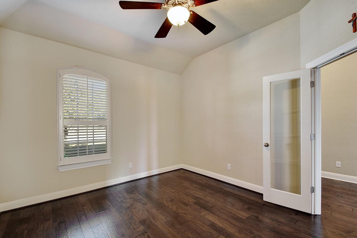 Image 13 of 40 For 930 Dulce Vis