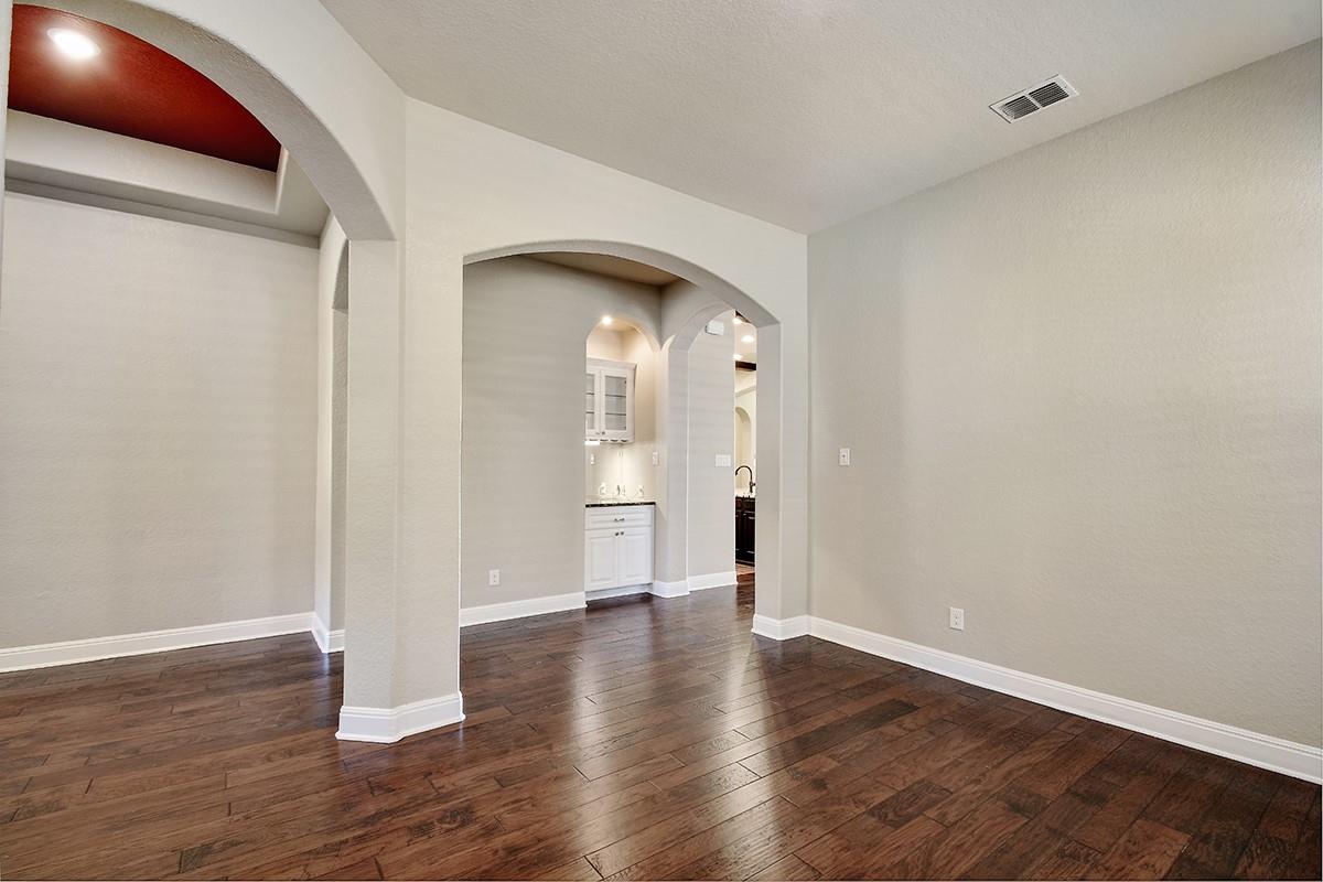 Image 14 of 40 For 930 Dulce Vis