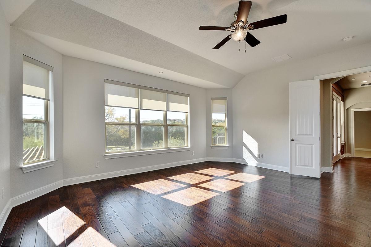 Image 24 of 40 For 930 Dulce Vis