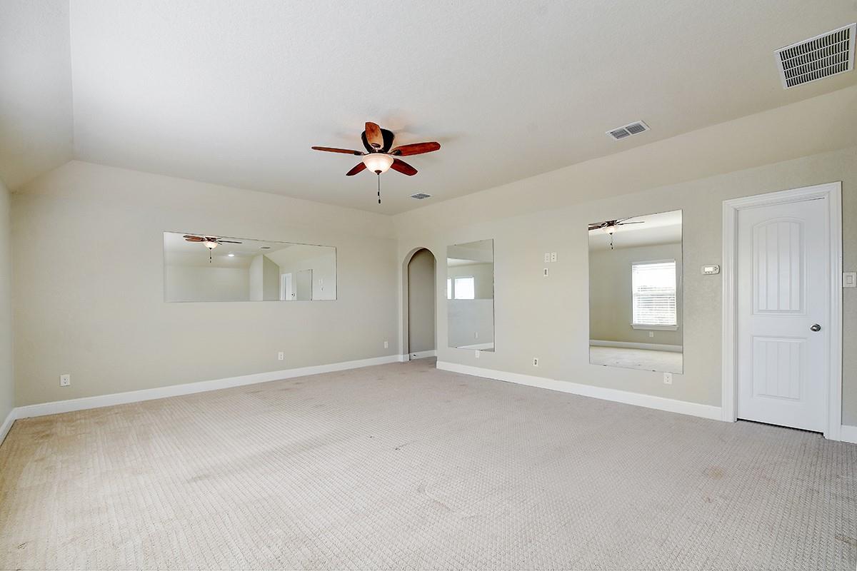 Image 30 of 40 For 930 Dulce Vis