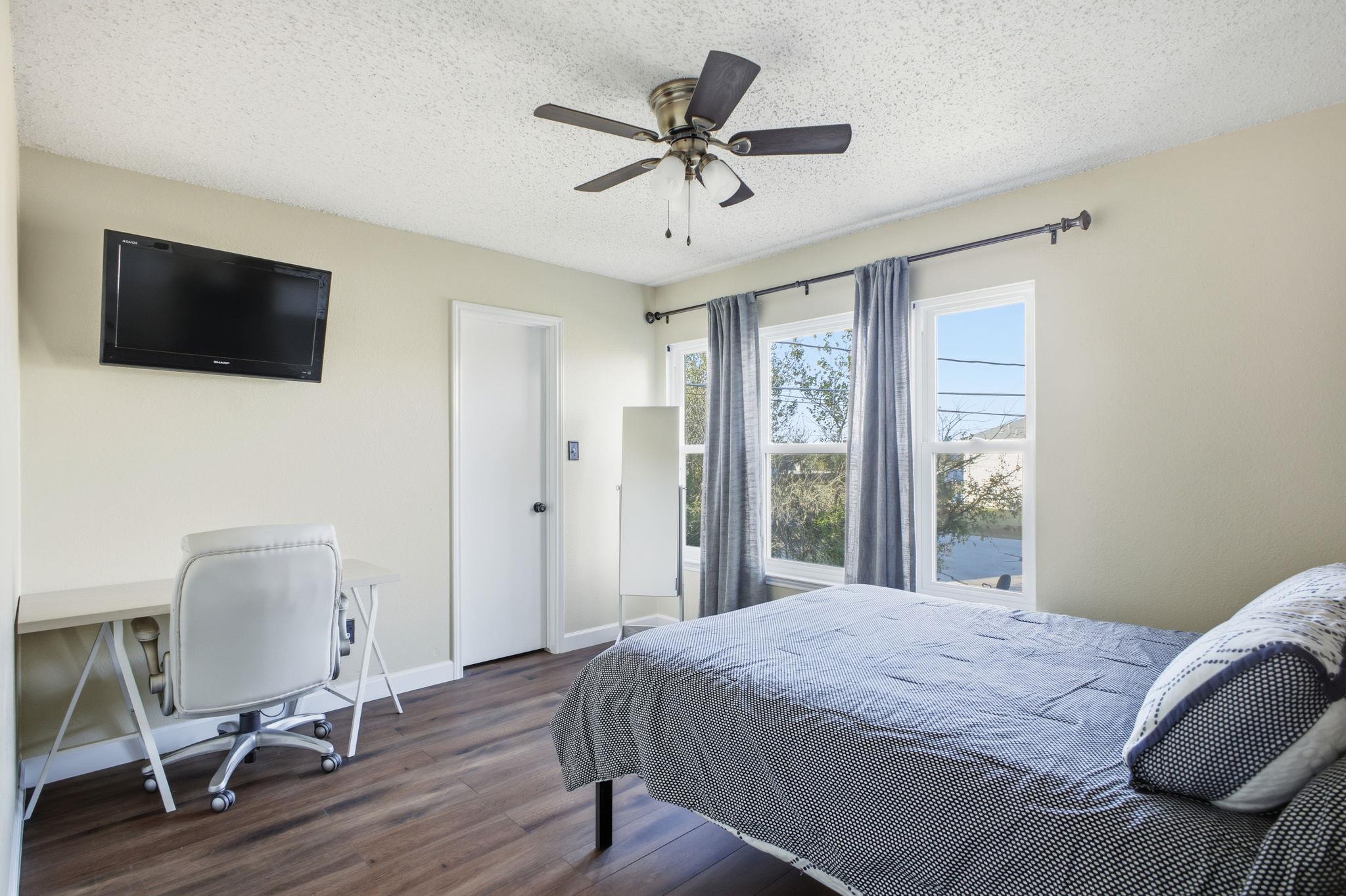 Image 14 of 36 For 4020 Grassland Ln