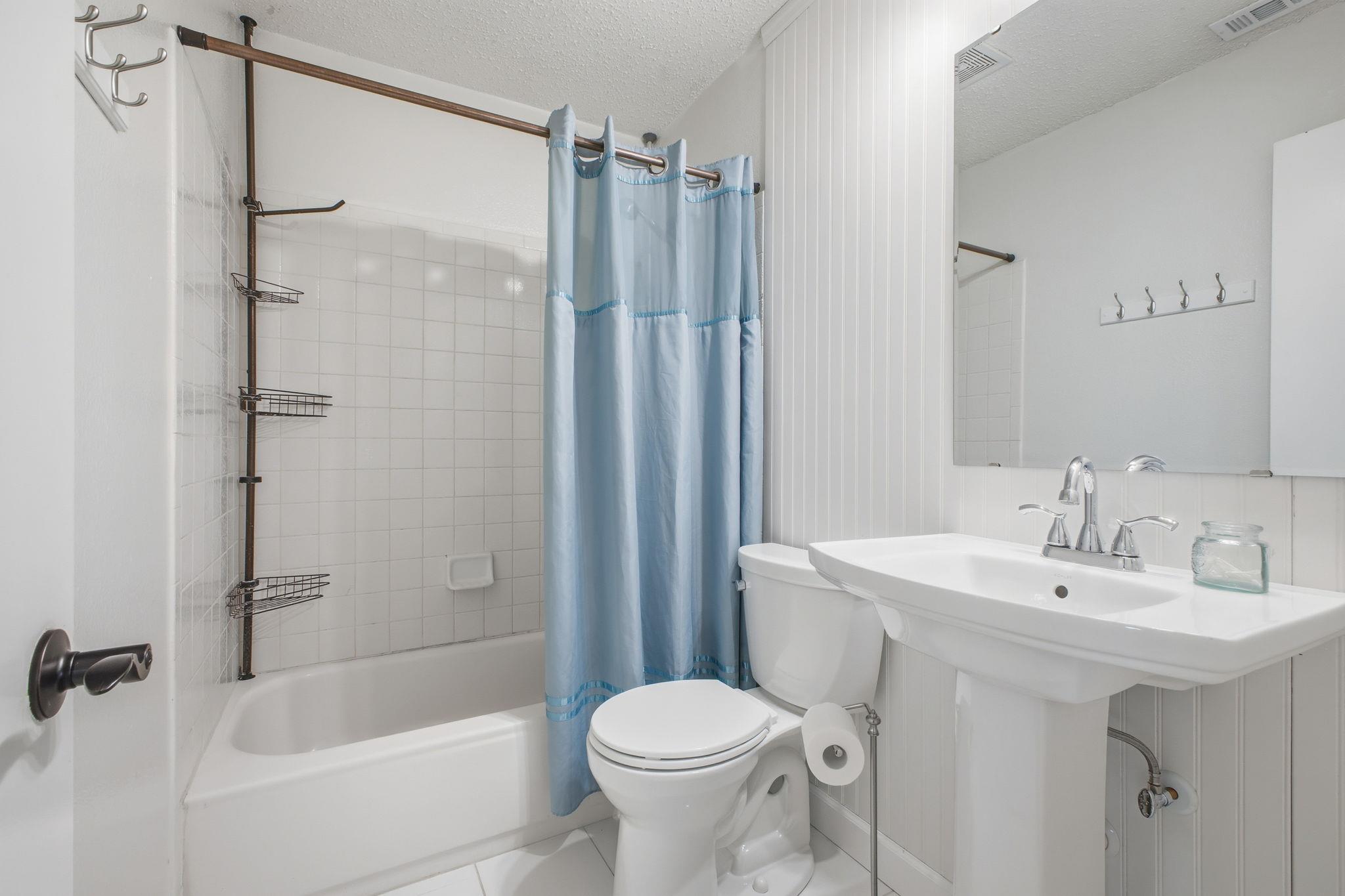 Image 18 of 36 For 4020 Grassland Ln