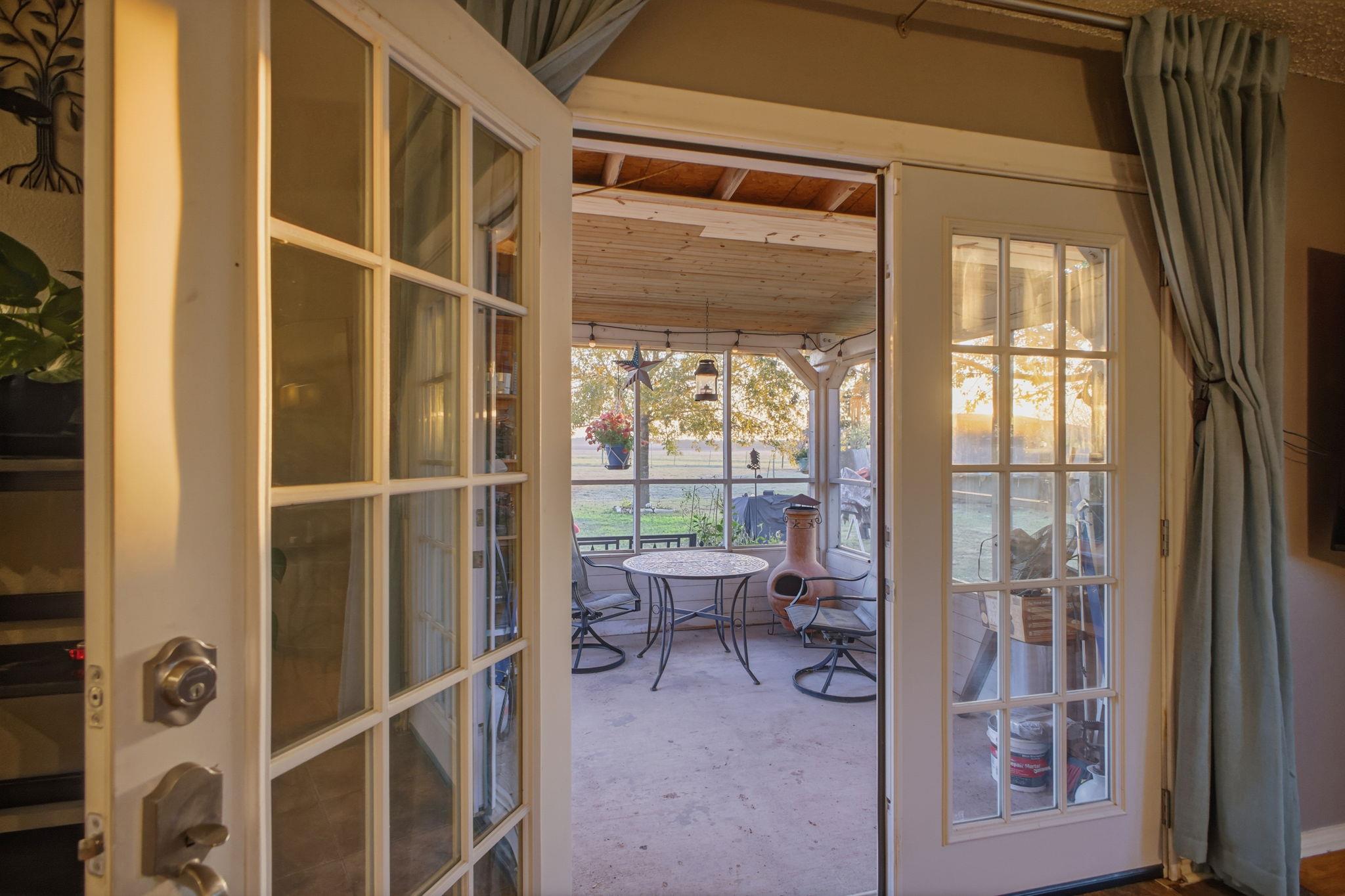 Image 21 of 36 For 4020 Grassland Ln