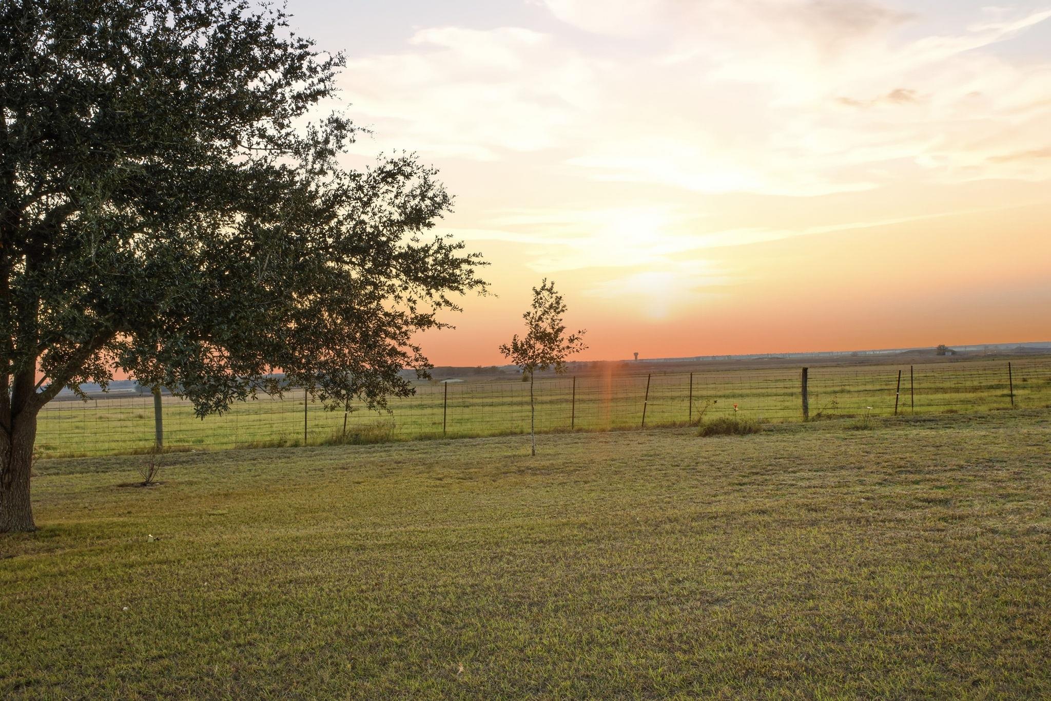 Image 26 of 36 For 4020 Grassland Ln