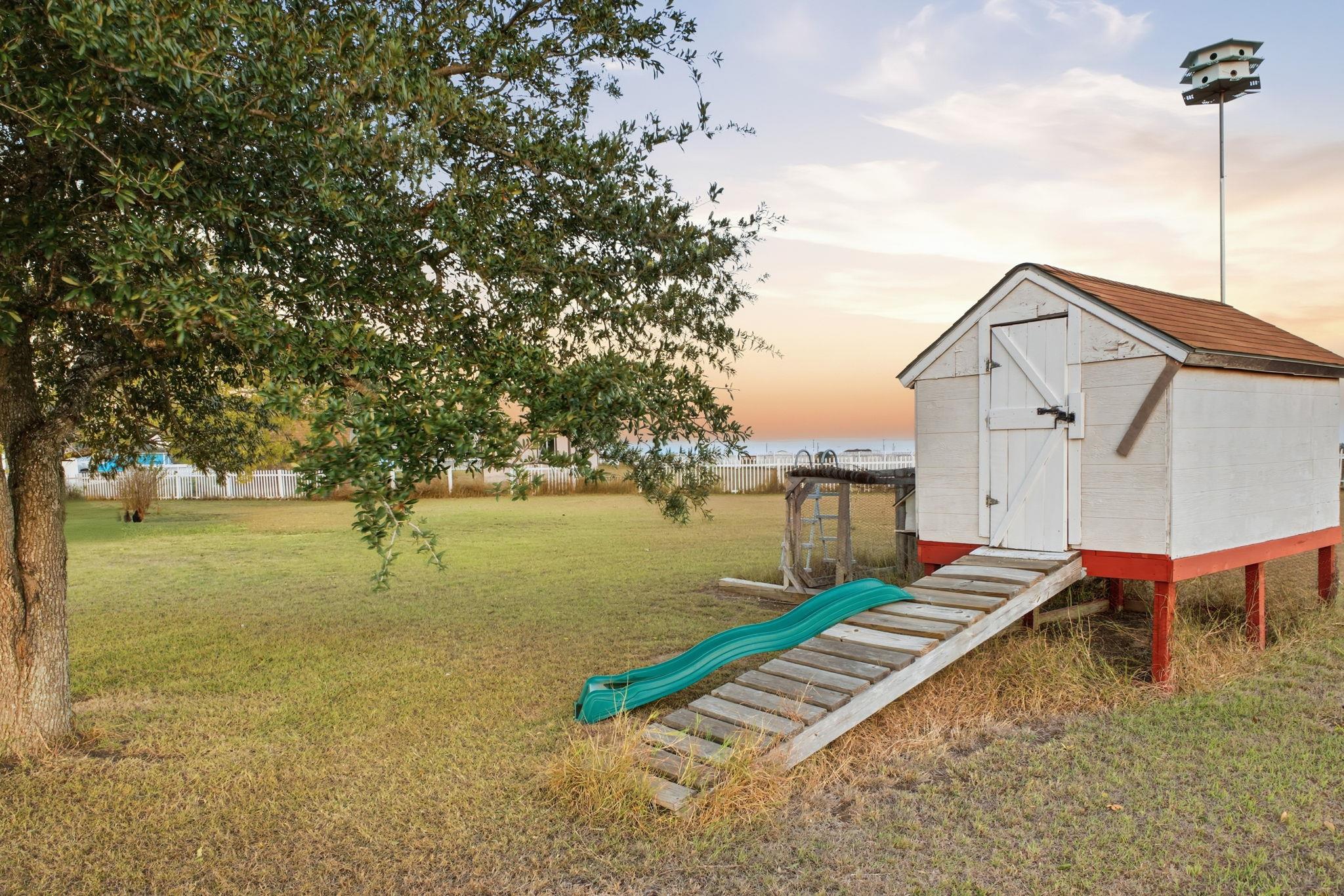 Image 28 of 36 For 4020 Grassland Ln