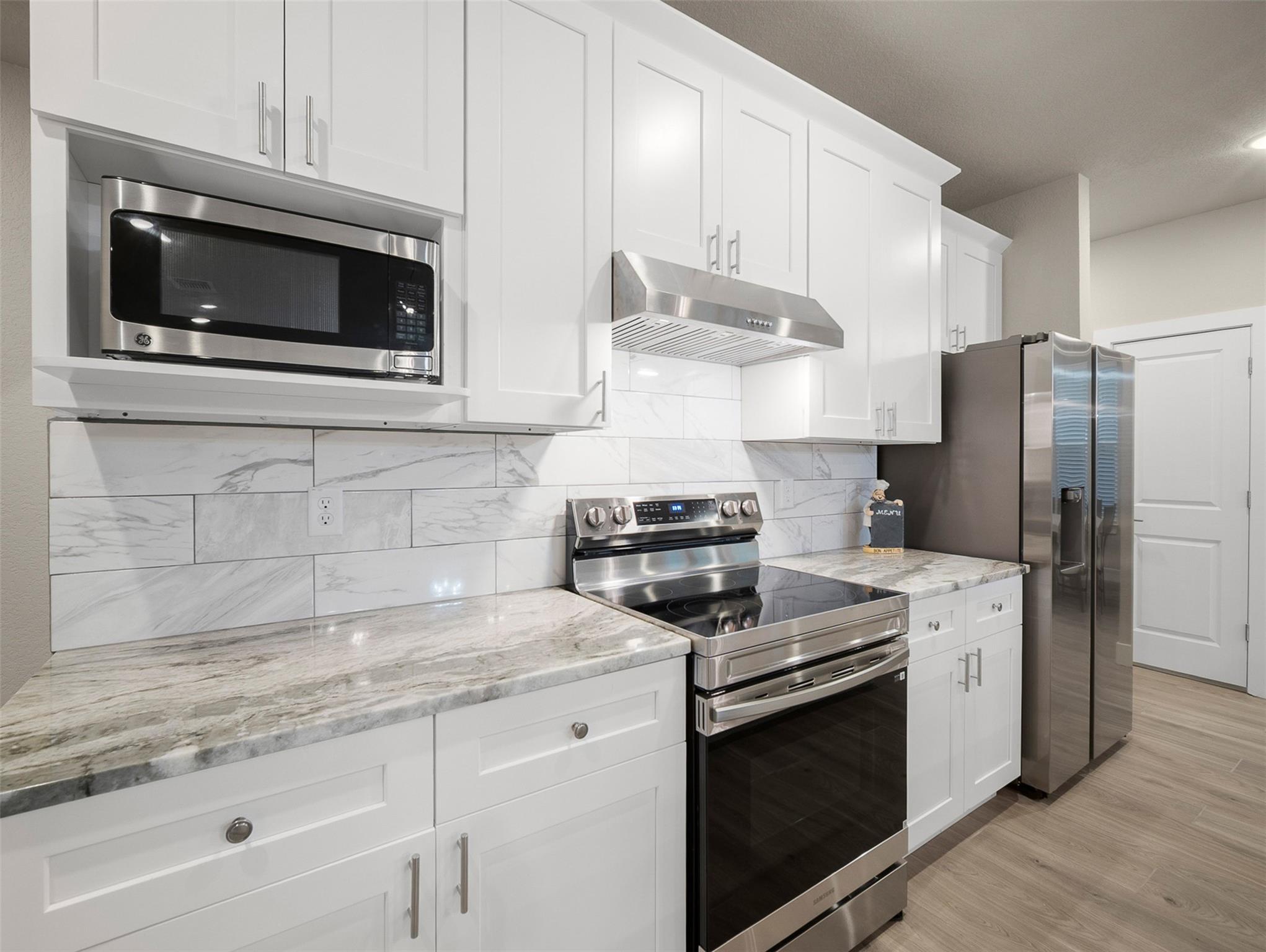 Image 11 of 35 For 5338 Howard St St