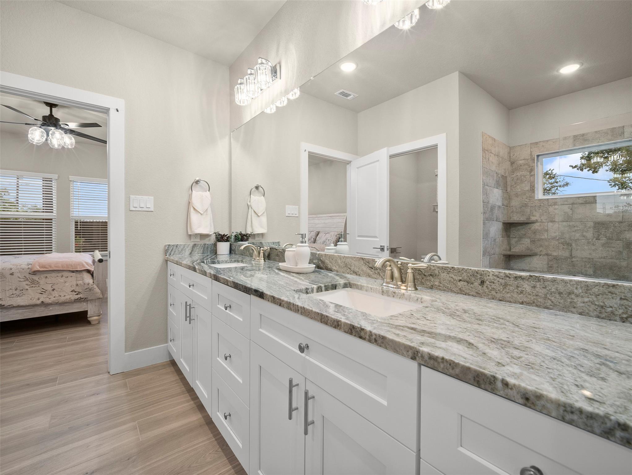 Image 22 of 35 For 5338 Howard St St