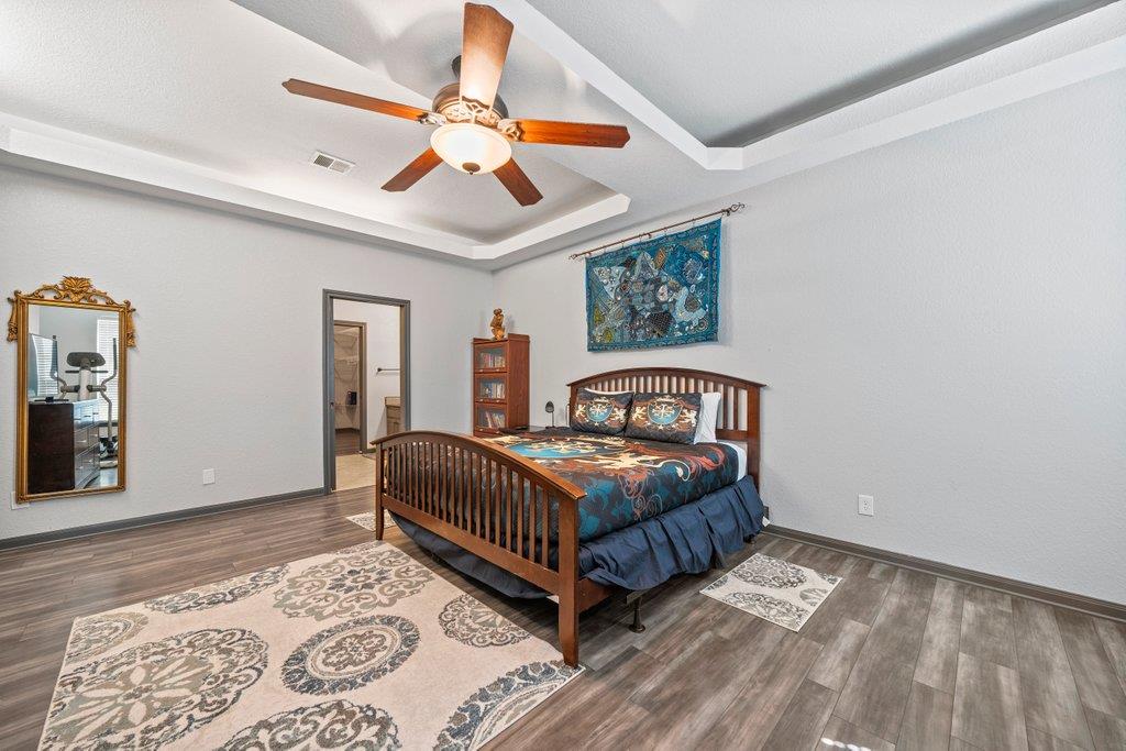 Image 16 of 40 For 209 Lakeview Cir