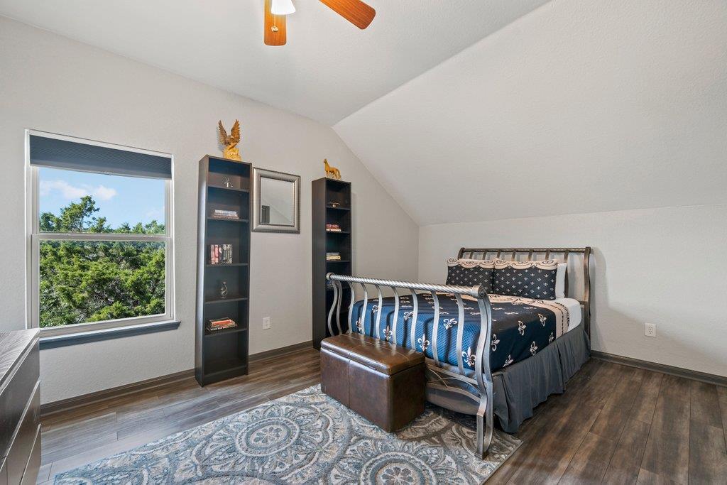 Image 24 of 40 For 209 Lakeview Cir