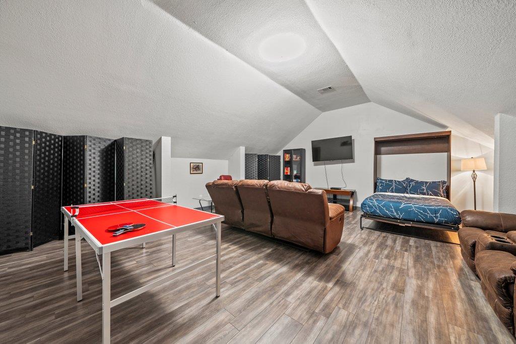 Image 26 of 40 For 209 Lakeview Cir