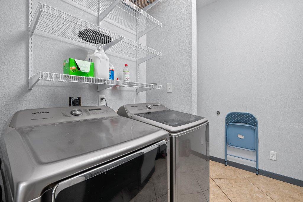 Image 30 of 40 For 209 Lakeview Cir