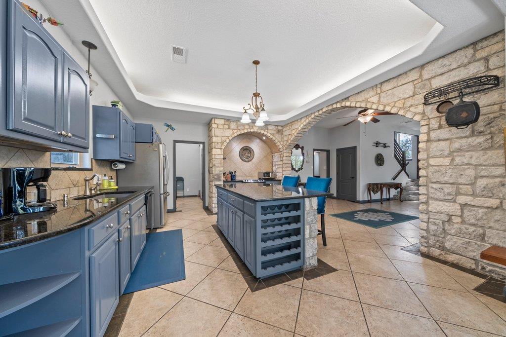 Image 9 of 40 For 209 Lakeview Cir