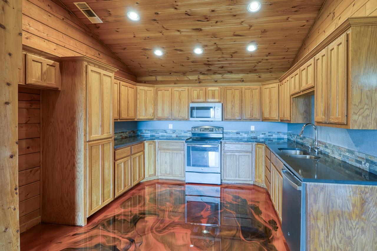 Image 28 of 40 For 800 County Road 126