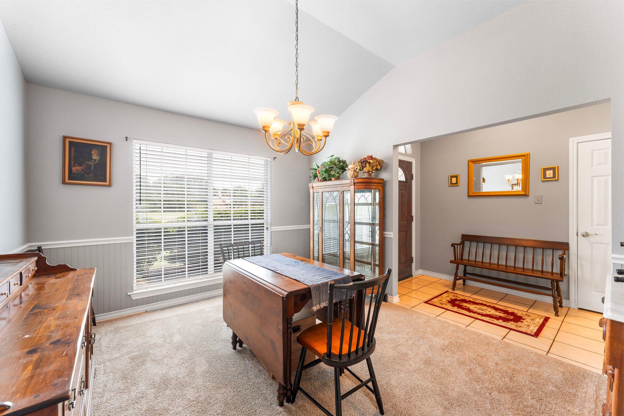 Image 21 of 40 For 221 Breakaway Rd