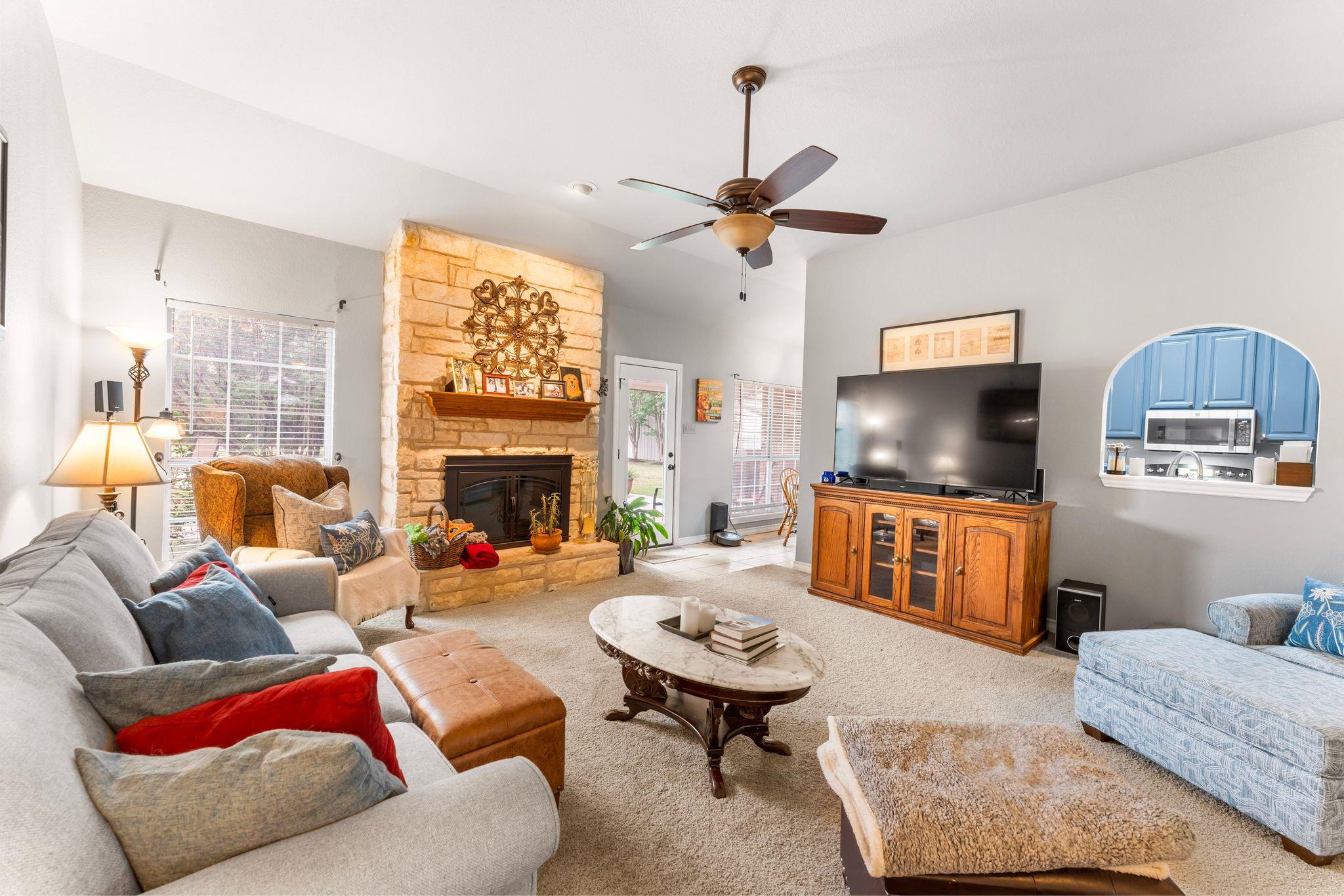 Image 22 of 40 For 221 Breakaway Rd