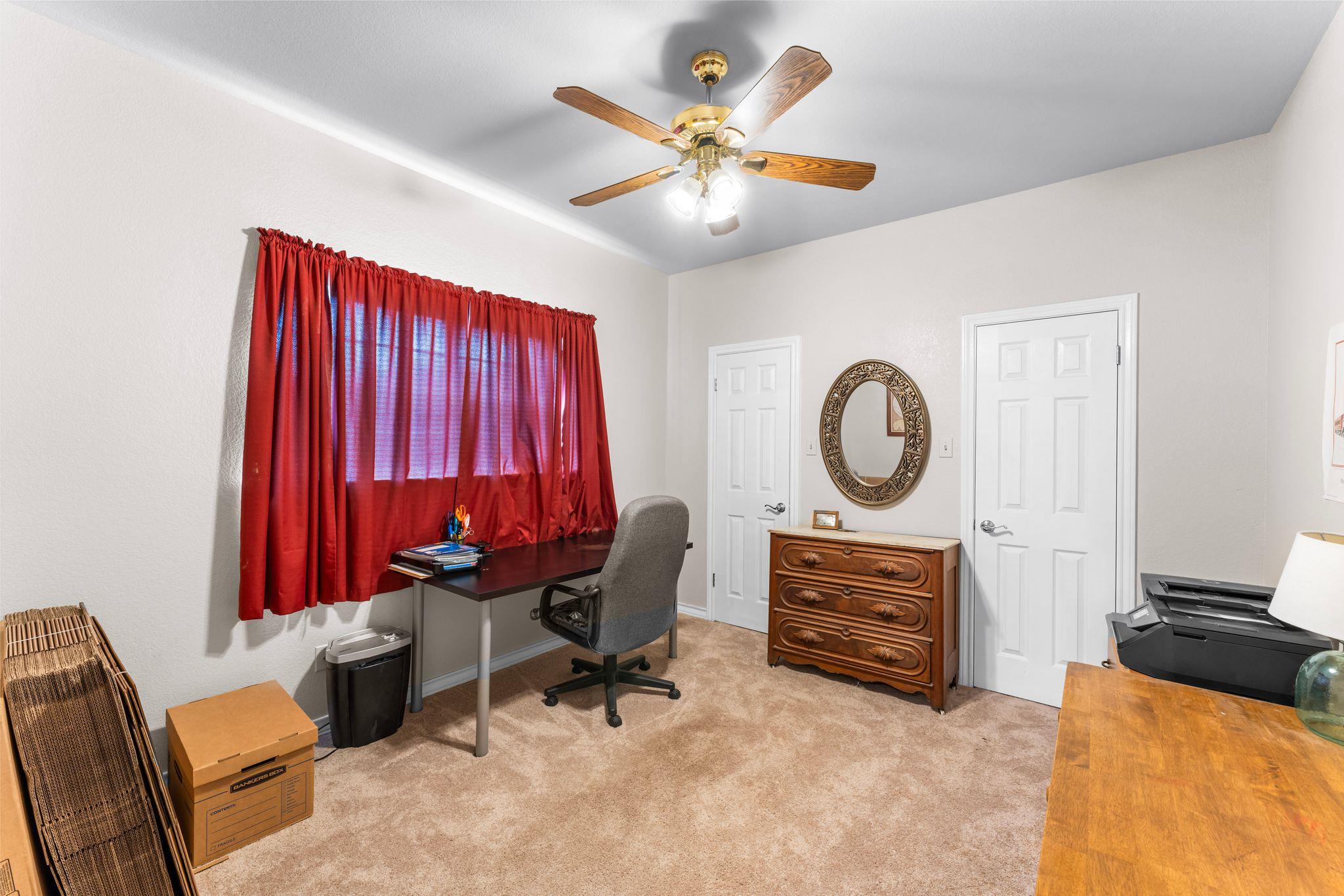 Image 32 of 40 For 221 Breakaway Rd