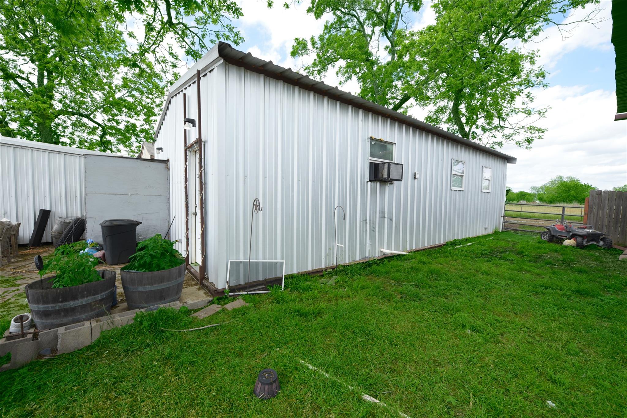 Image 7 of 11 For 7523 State Highway 21 W