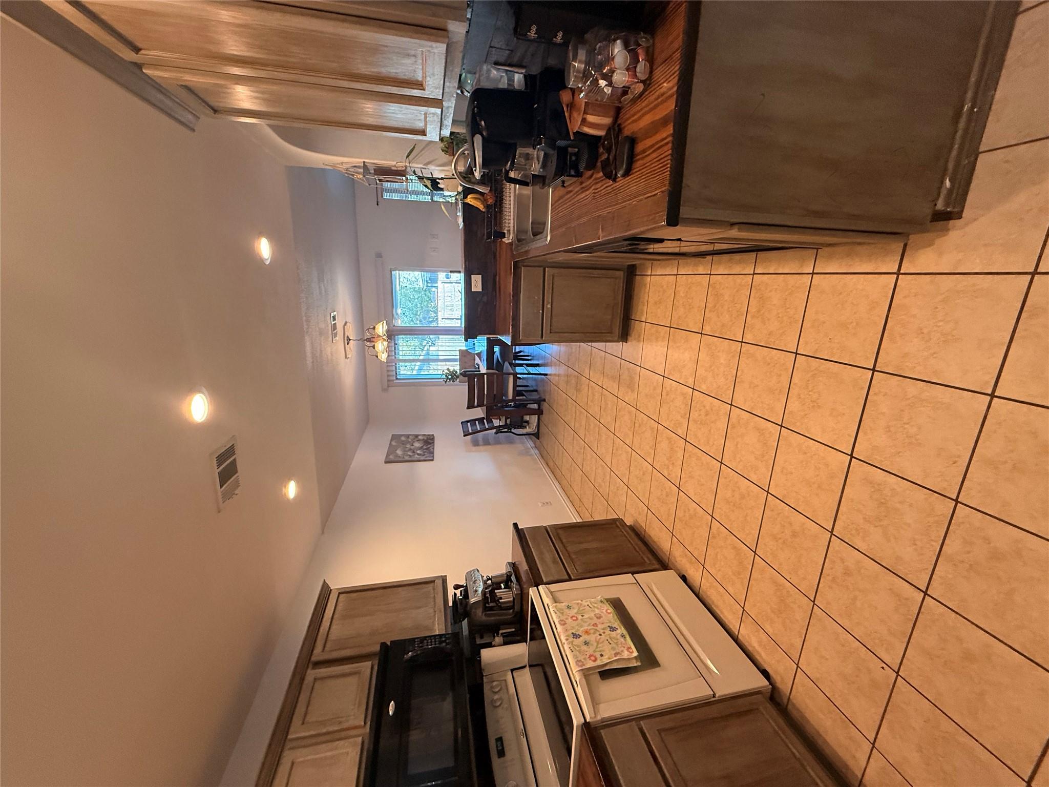 Image 8 of 40 For 3254 Swallow Pointe