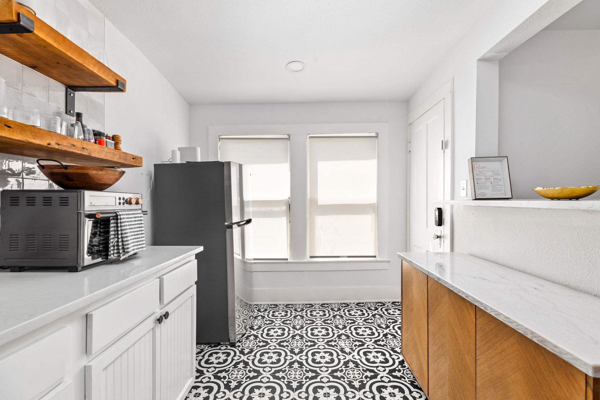 Image 9 of 17 For 110 Craig Pl 2