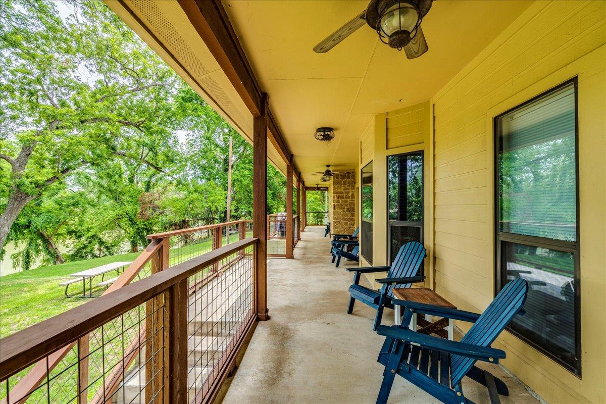 Image 31 of 39 For 302 Guadalupe River Dr