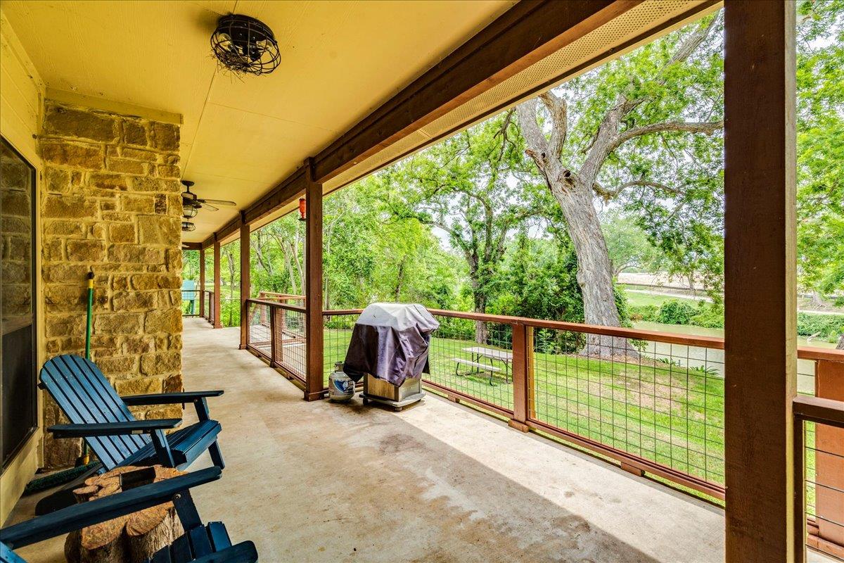 Image 32 of 39 For 302 Guadalupe River Dr