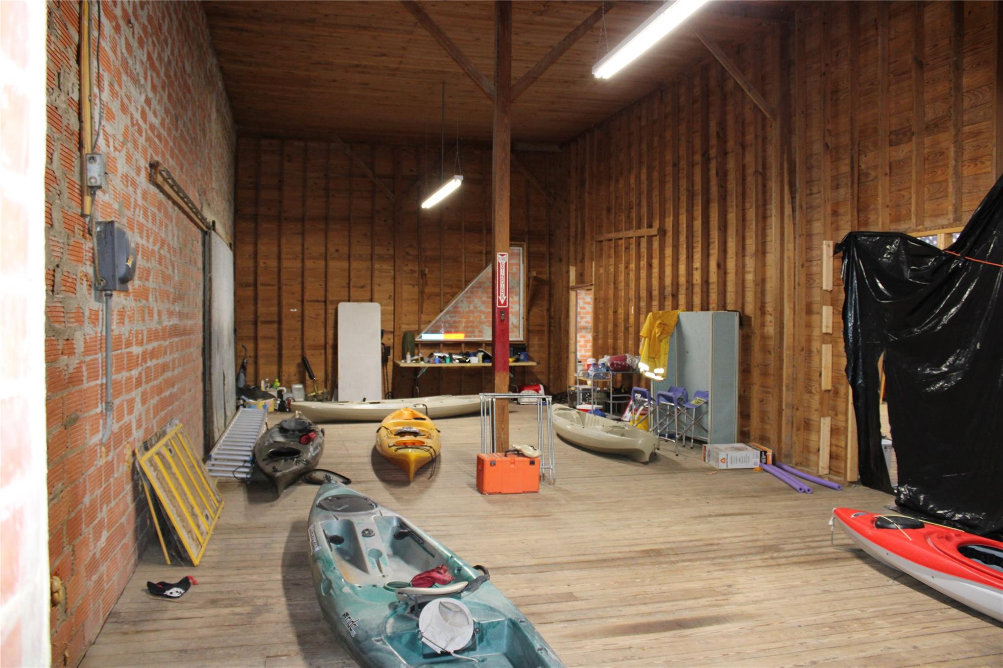 Image 16 of 18 For 702 Pecan St