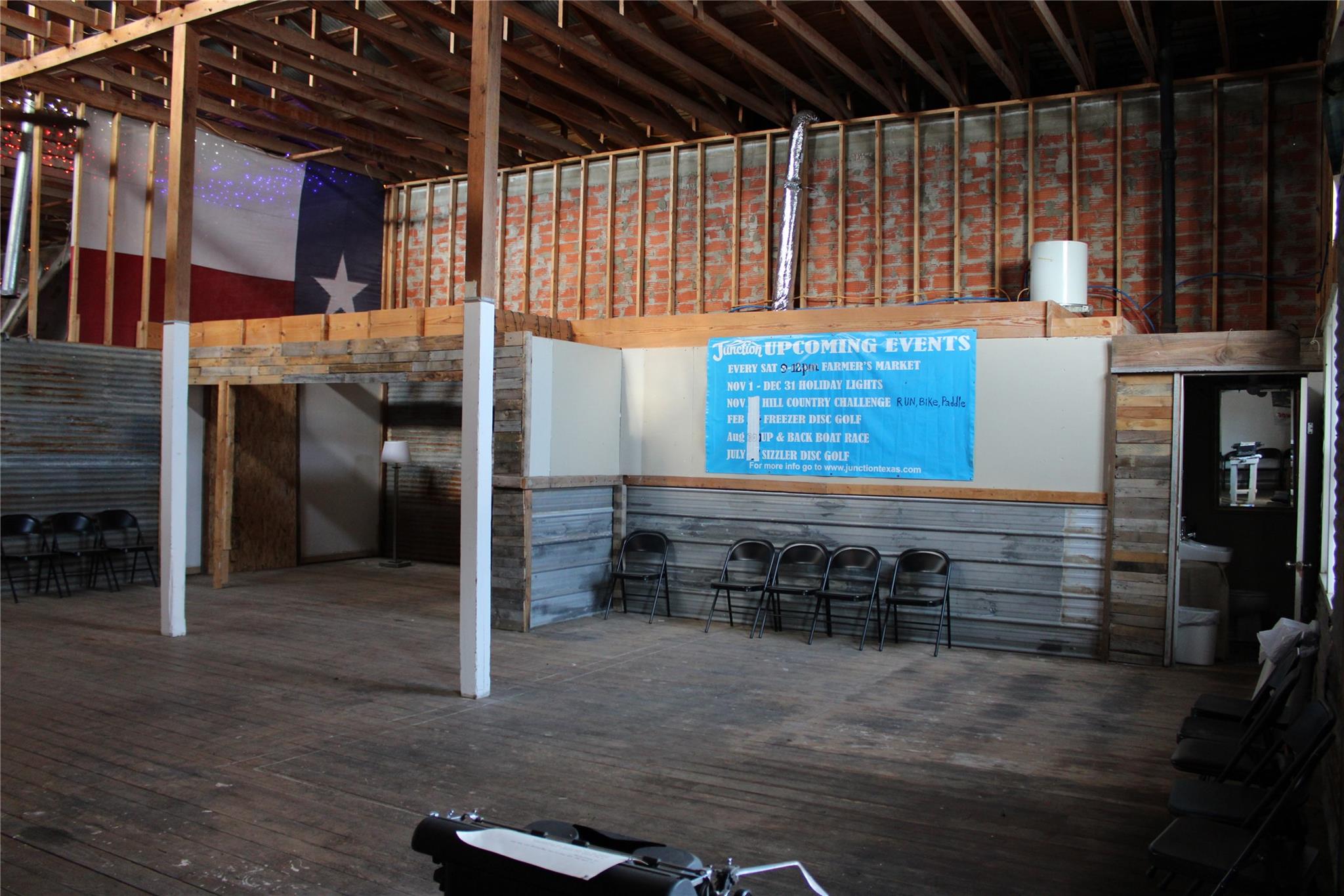 Image 6 of 18 For 702 Pecan St