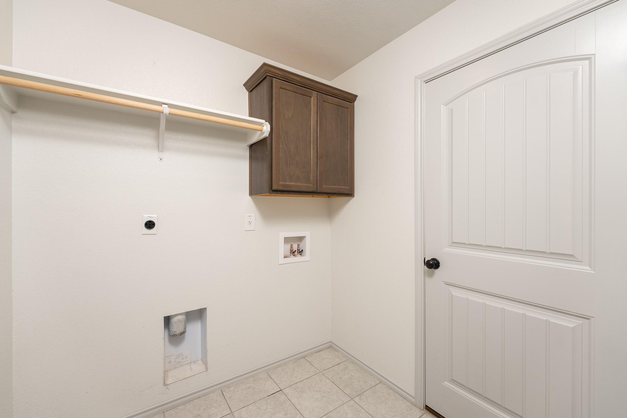 Image 20 of 38 For 2518 Gail Dr