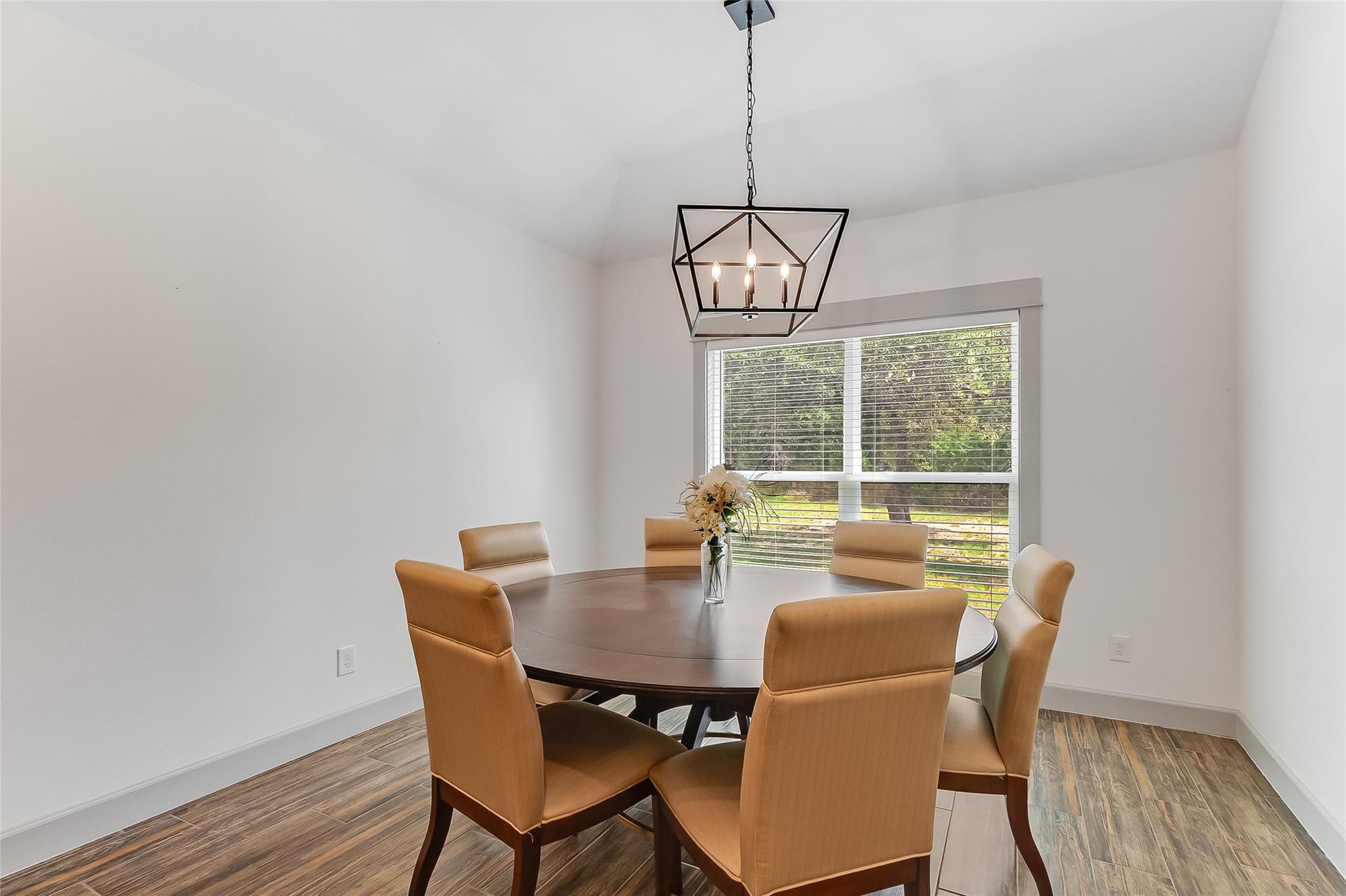 Image 12 of 34 For 825 County Road 3152