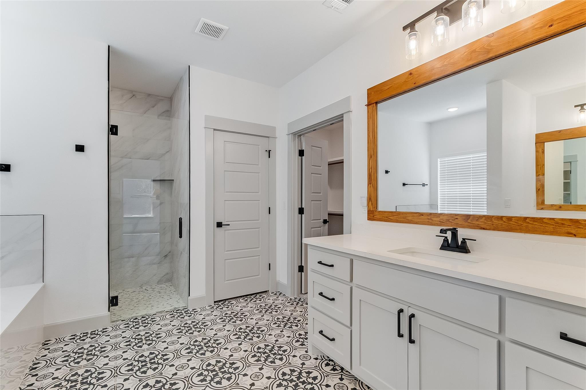 Image 15 of 34 For 825 County Road 3152