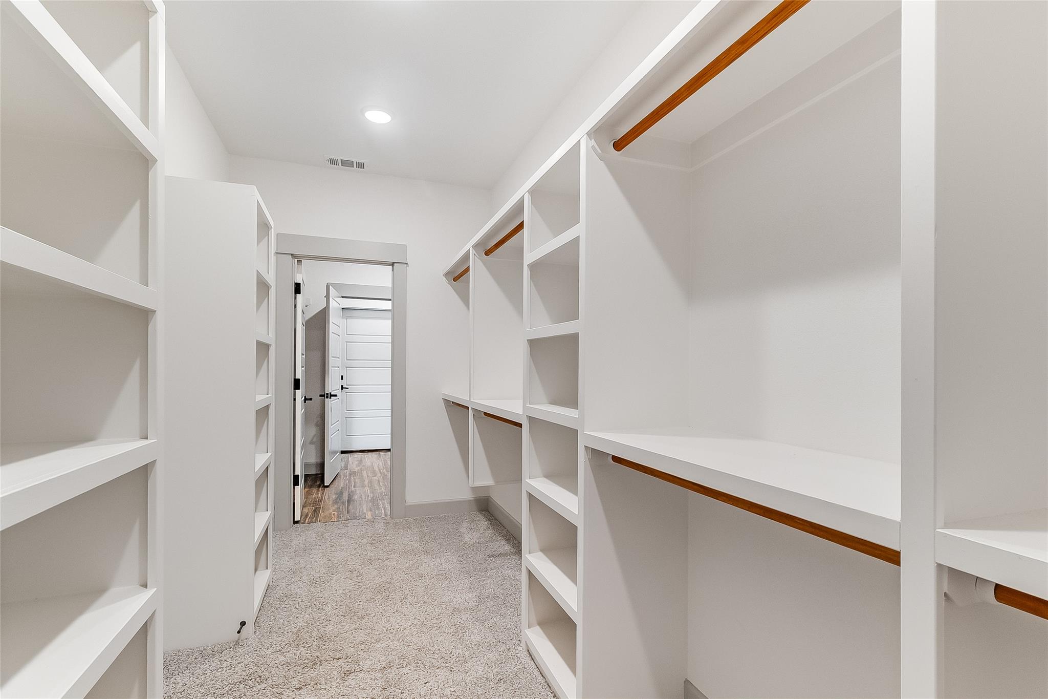 Image 18 of 34 For 825 County Road 3152