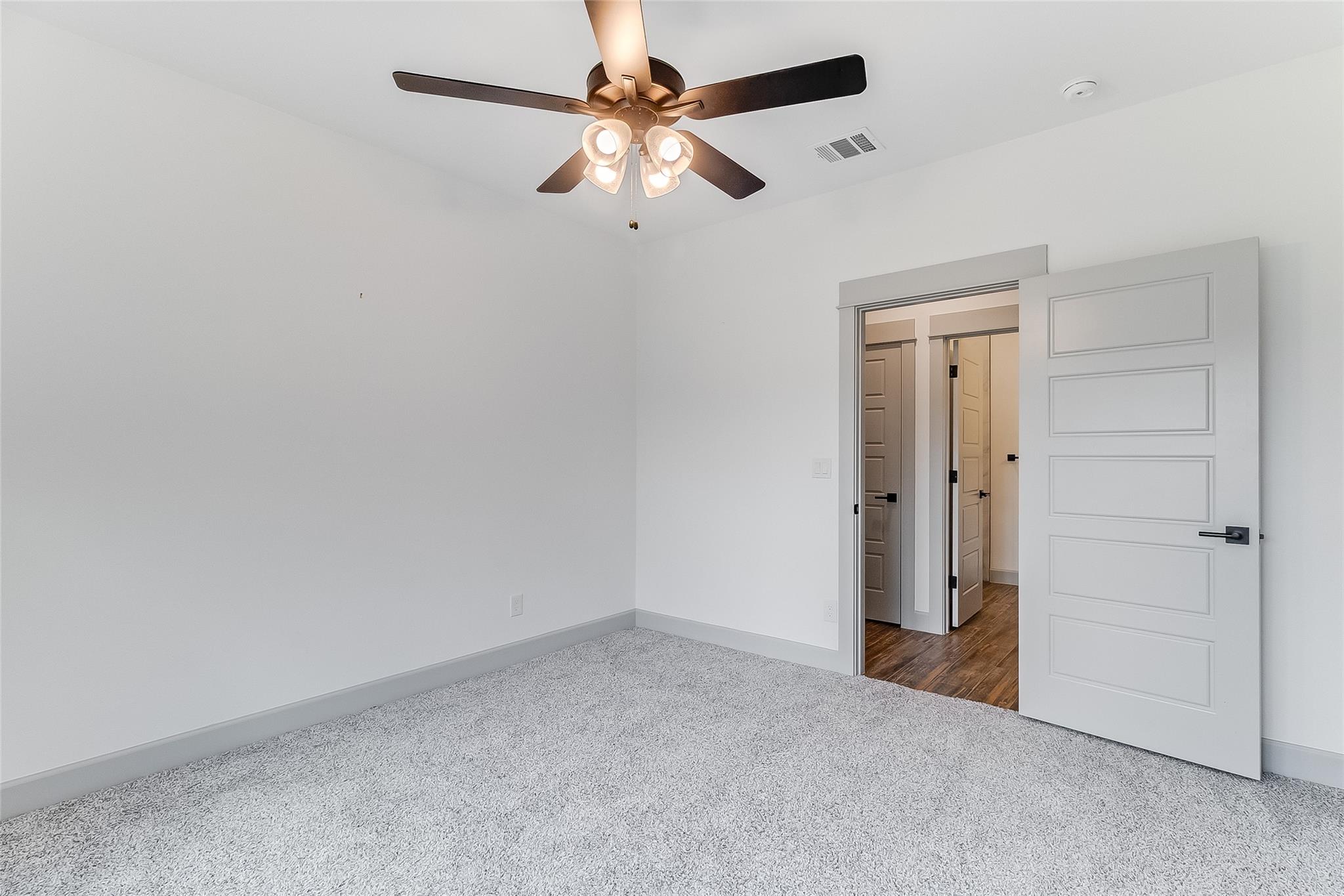 Image 29 of 34 For 825 County Road 3152