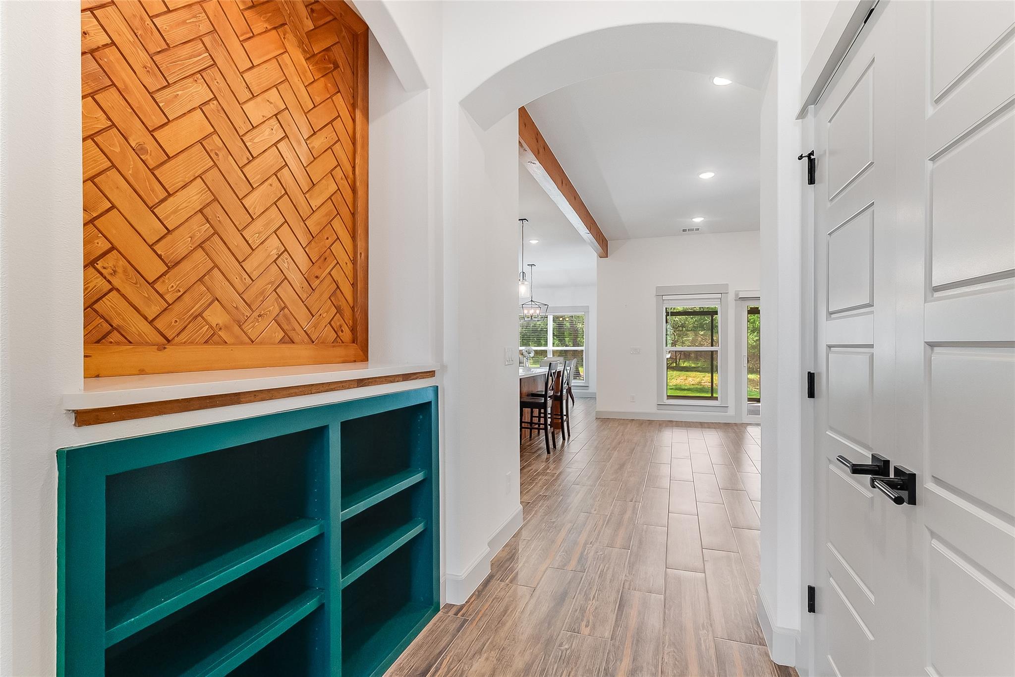 Image 4 of 34 For 825 County Road 3152