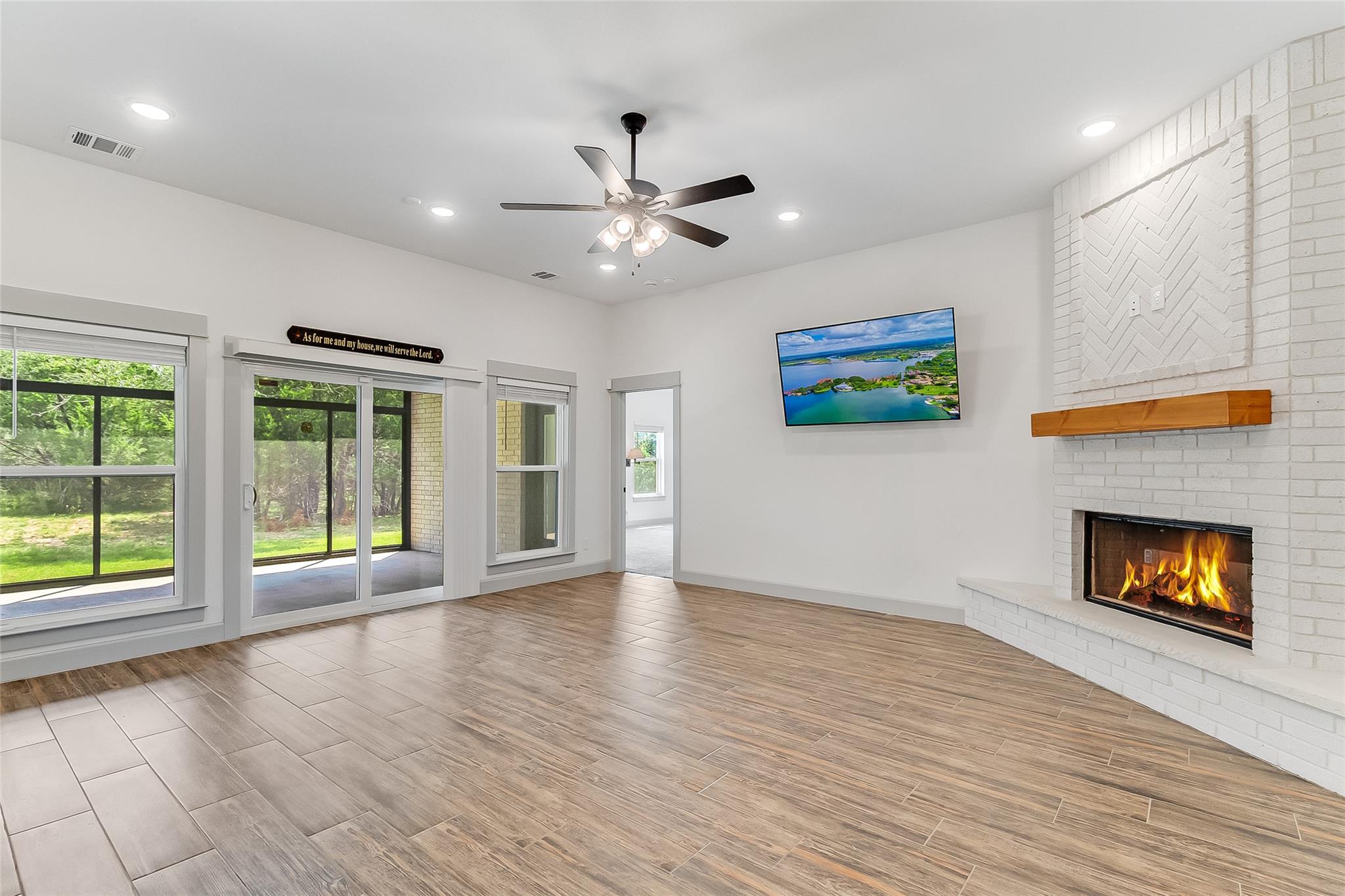 Image 5 of 34 For 825 County Road 3152