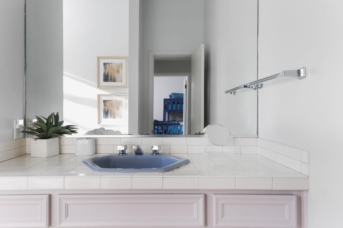 Image 22 of 30 For 2605 Stratford Dr