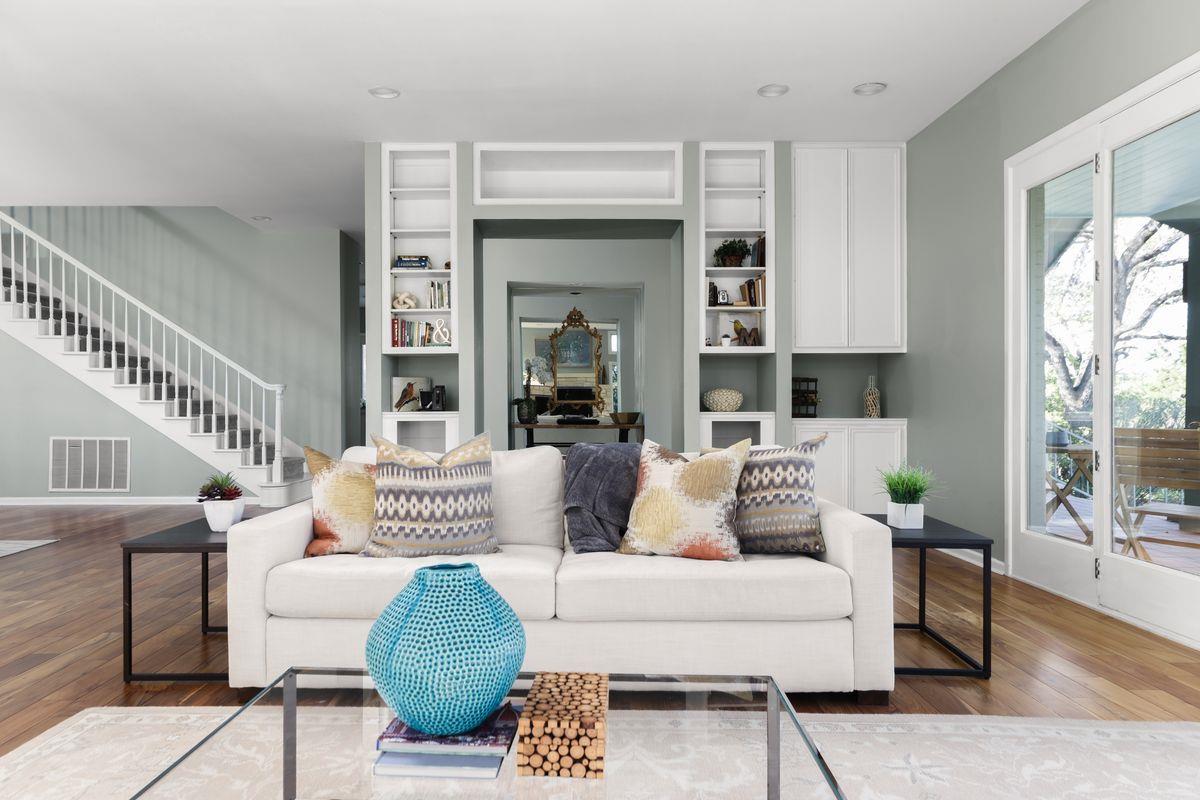 Image 8 of 30 For 2605 Stratford Dr