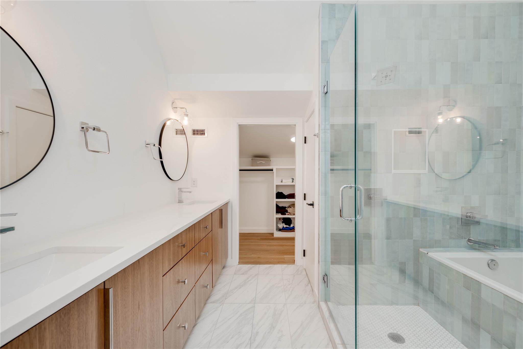 Image 26 of 37 For 1208 Luna St 1