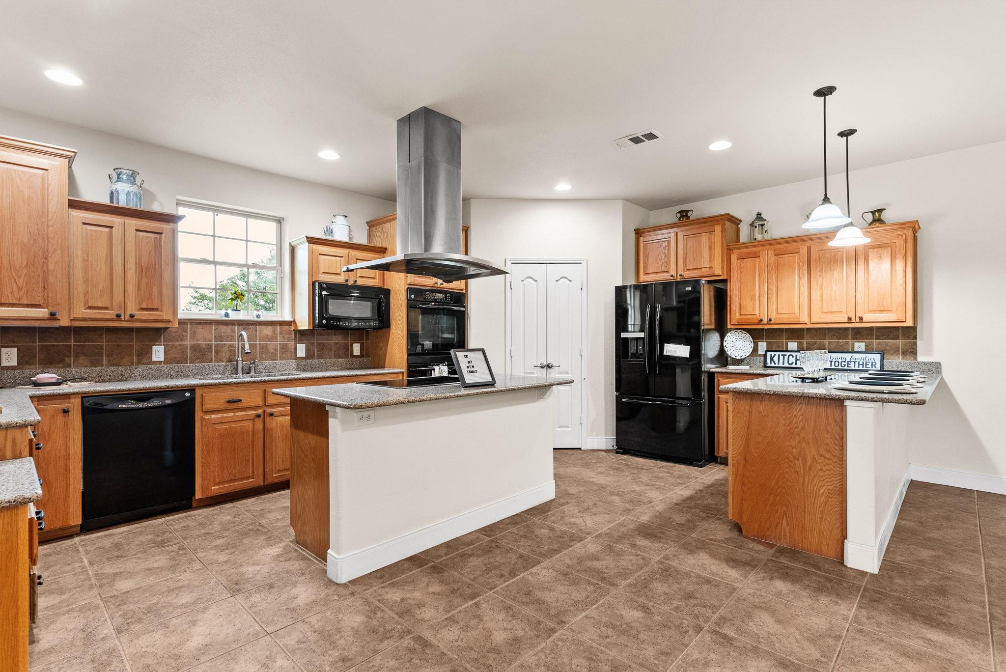 Image 11 of 38 For 2800 Lomas Rodando Calzada Rd