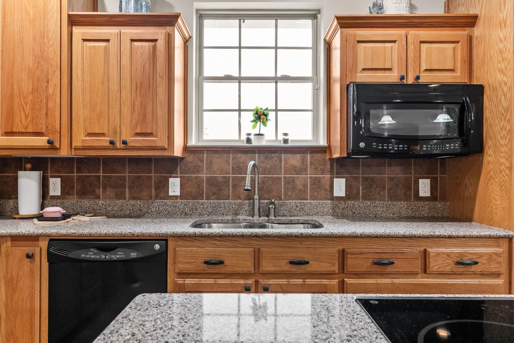 Image 13 of 38 For 2800 Lomas Rodando Calzada Rd