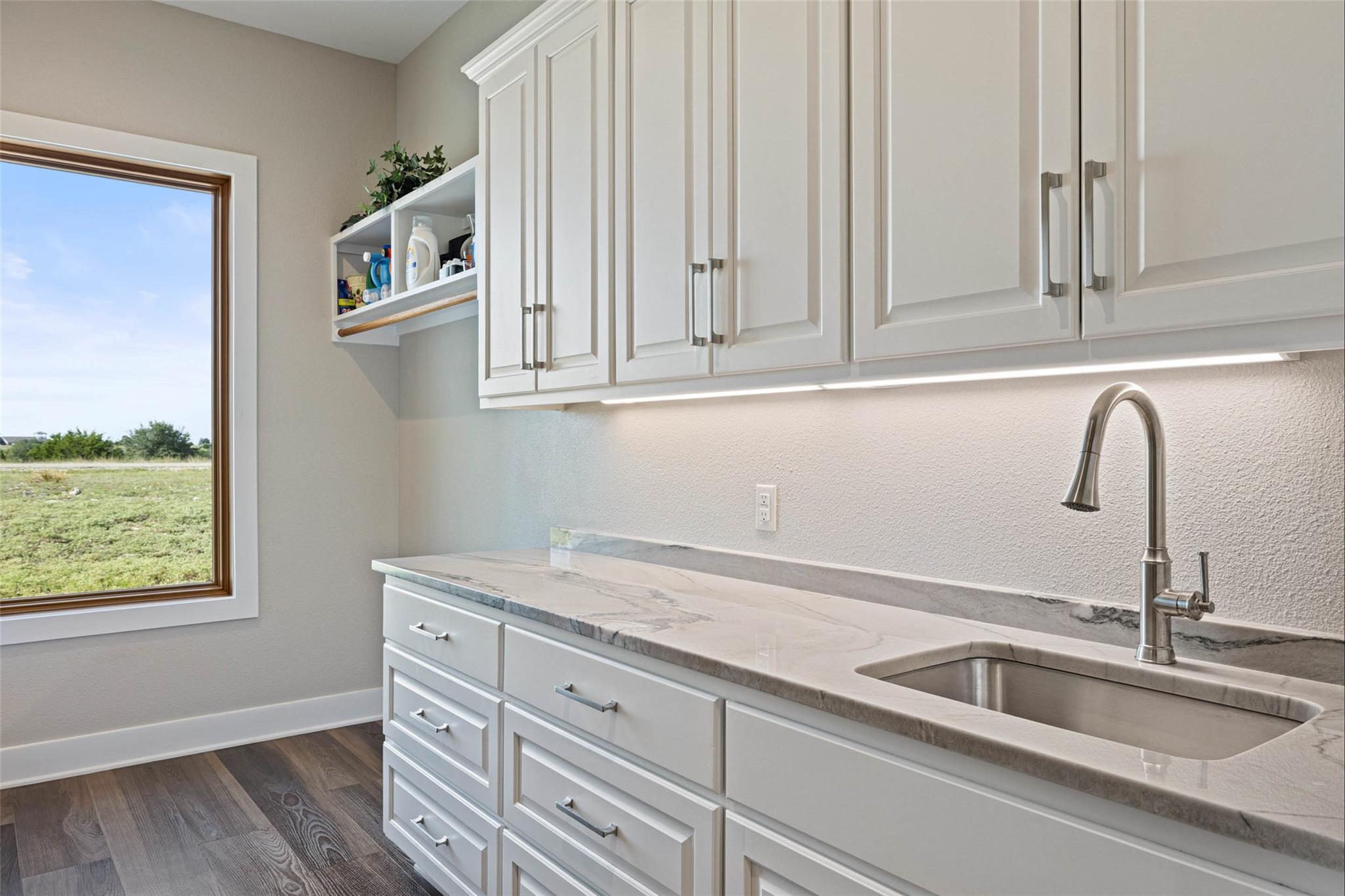 Image 17 of 40 For 234 Elk Run Cv