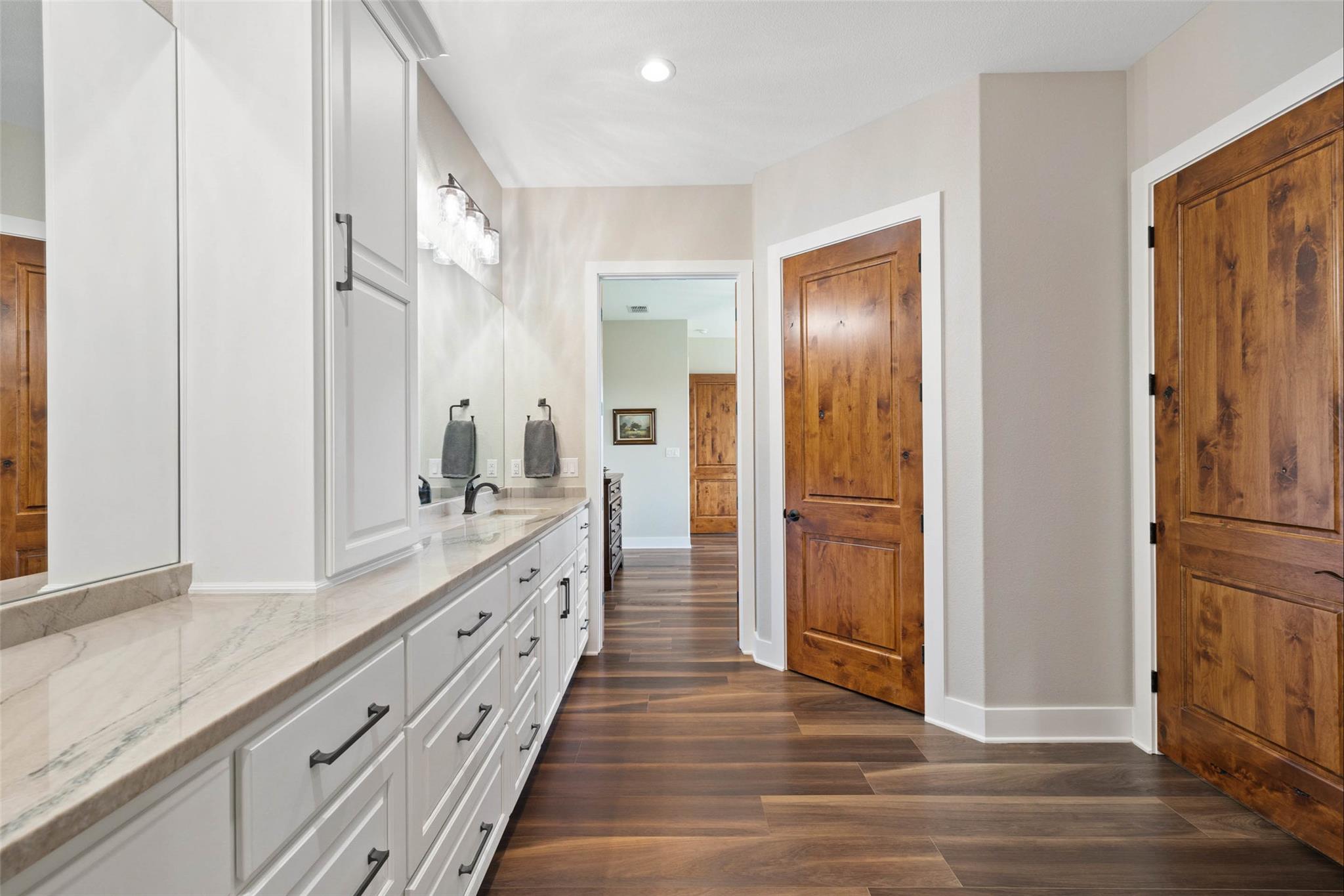 Image 22 of 40 For 234 Elk Run Cv