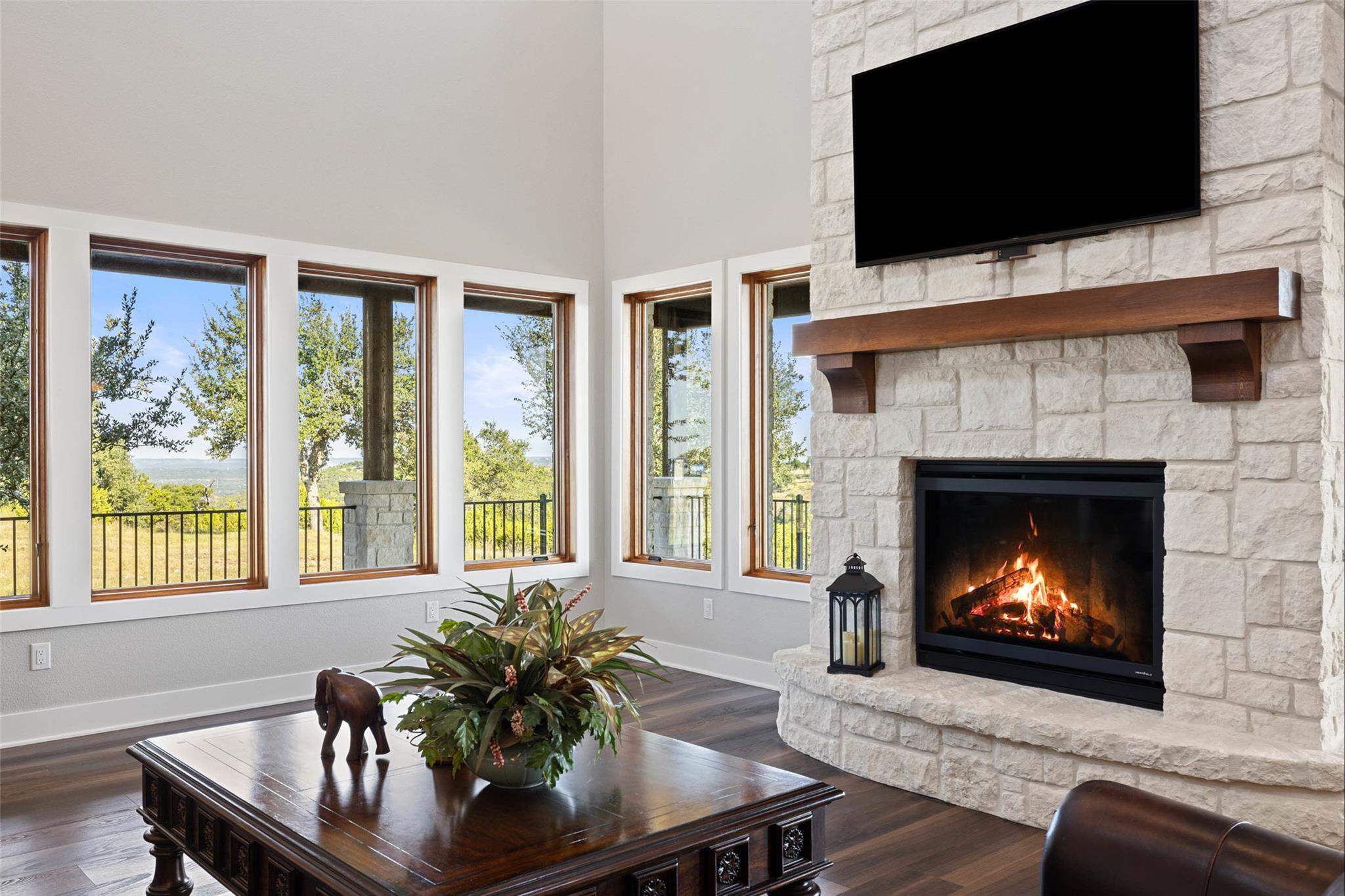 Image 8 of 40 For 234 Elk Run Cv