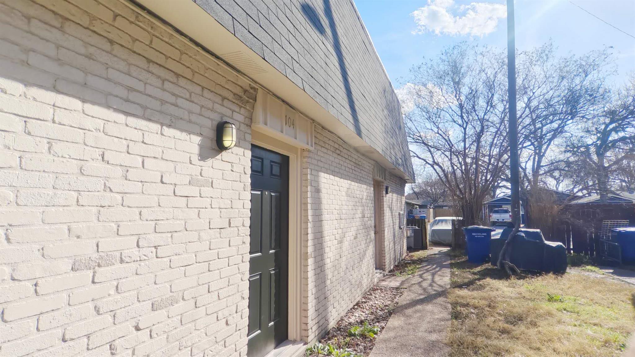 Details for 1900 Hearthside Dr, Austin, TX 78757