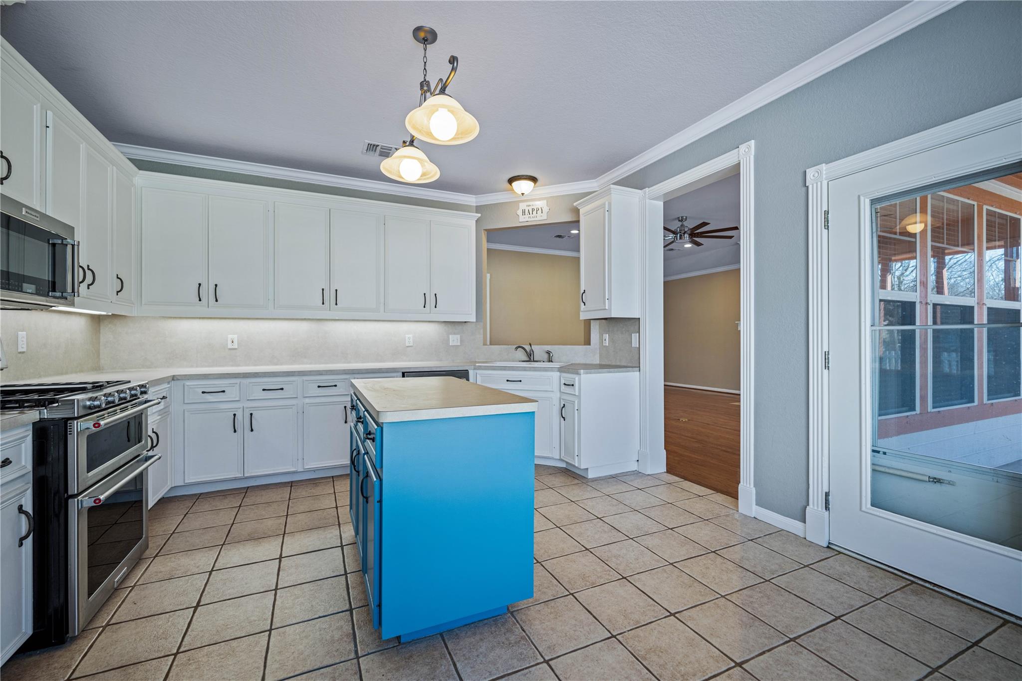 Image 31 of 38 For 515 Jo Lynn Ln